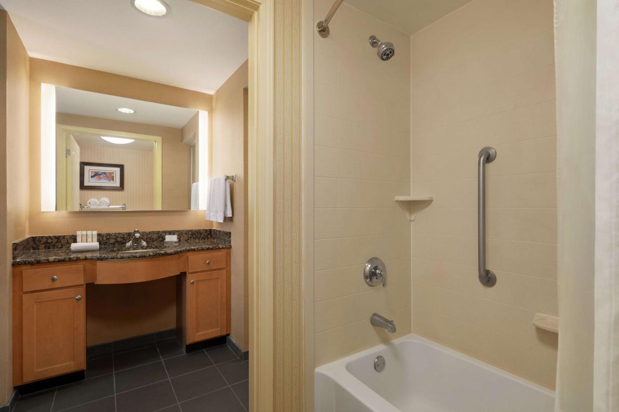 Hotel Homewood By Hilton Allentown-west/fogelsville